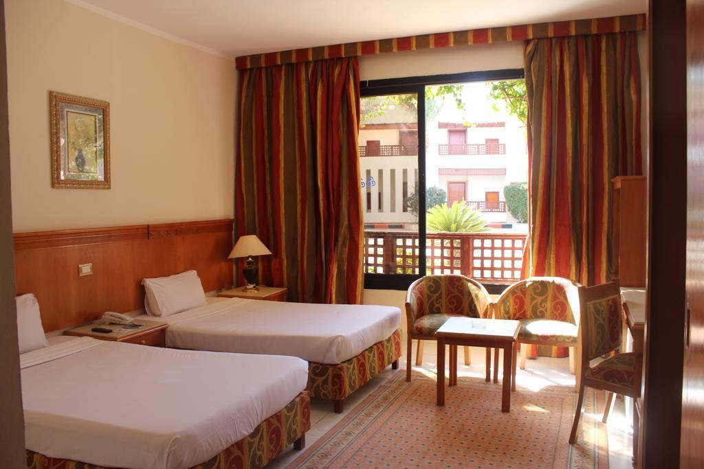 Golden 5 Almas Palace &